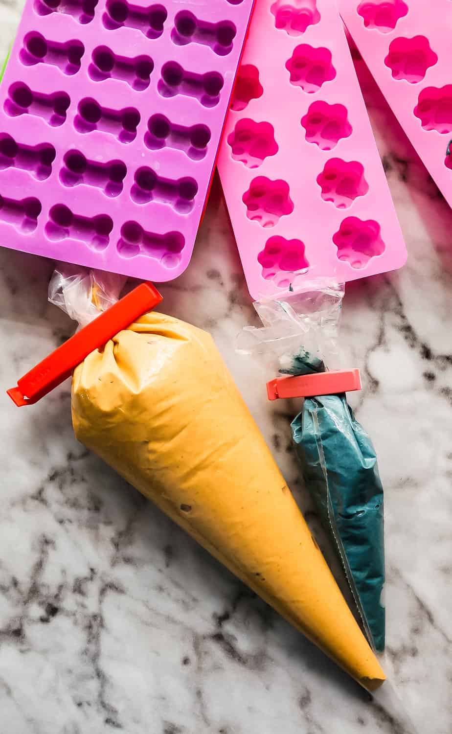 piping bags and silicone molds