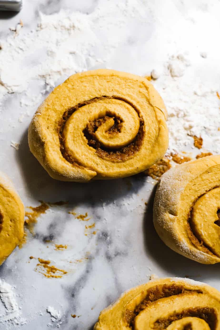 close up cinnamon rolls step 19