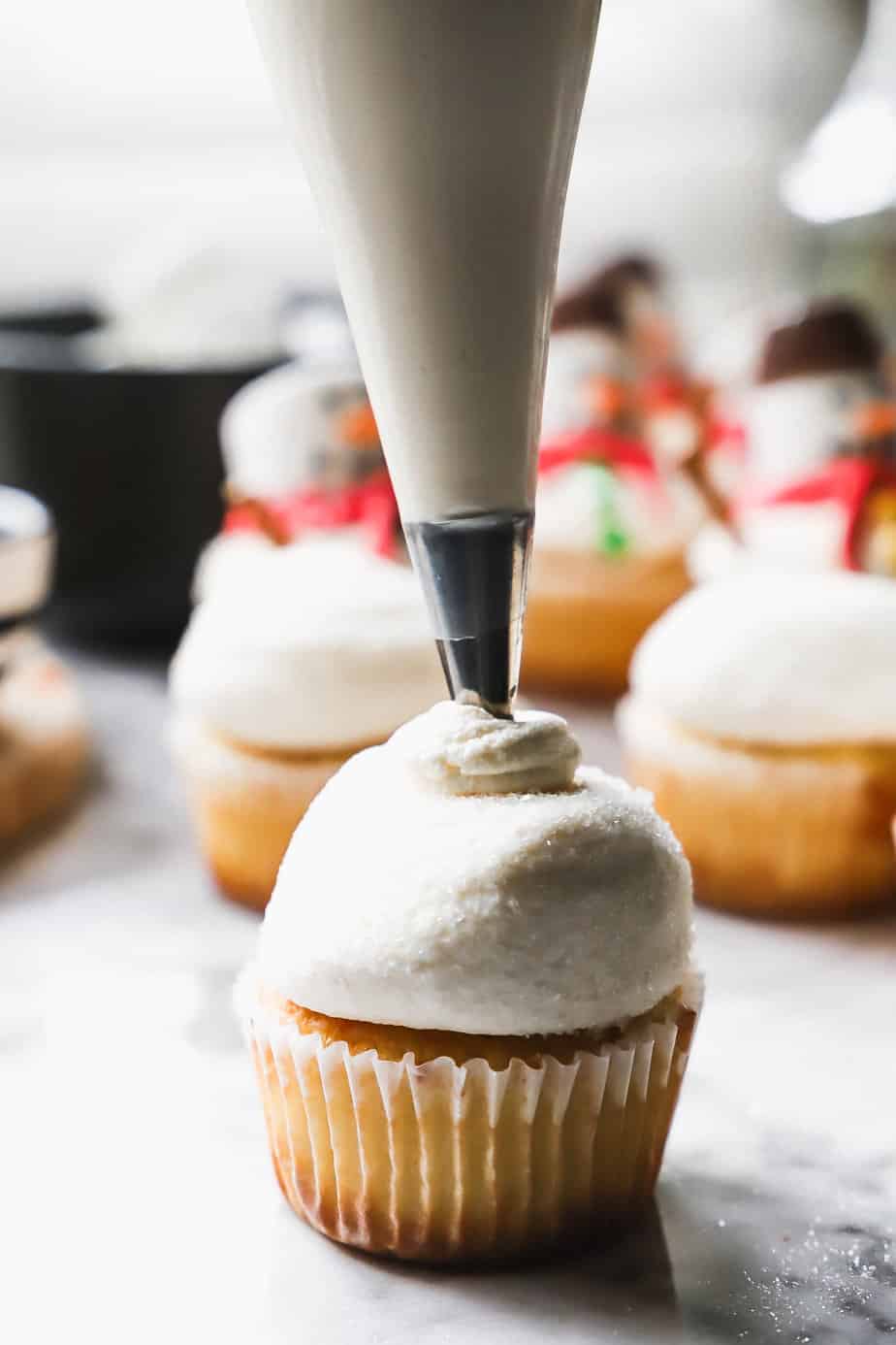 snowman cupcakes step 4