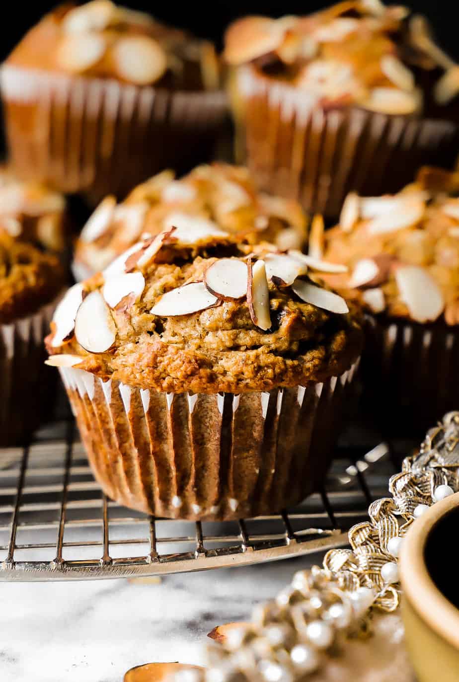 banana date muffins