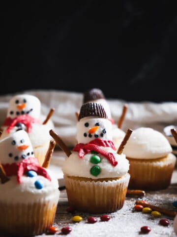 snowman cupcakes