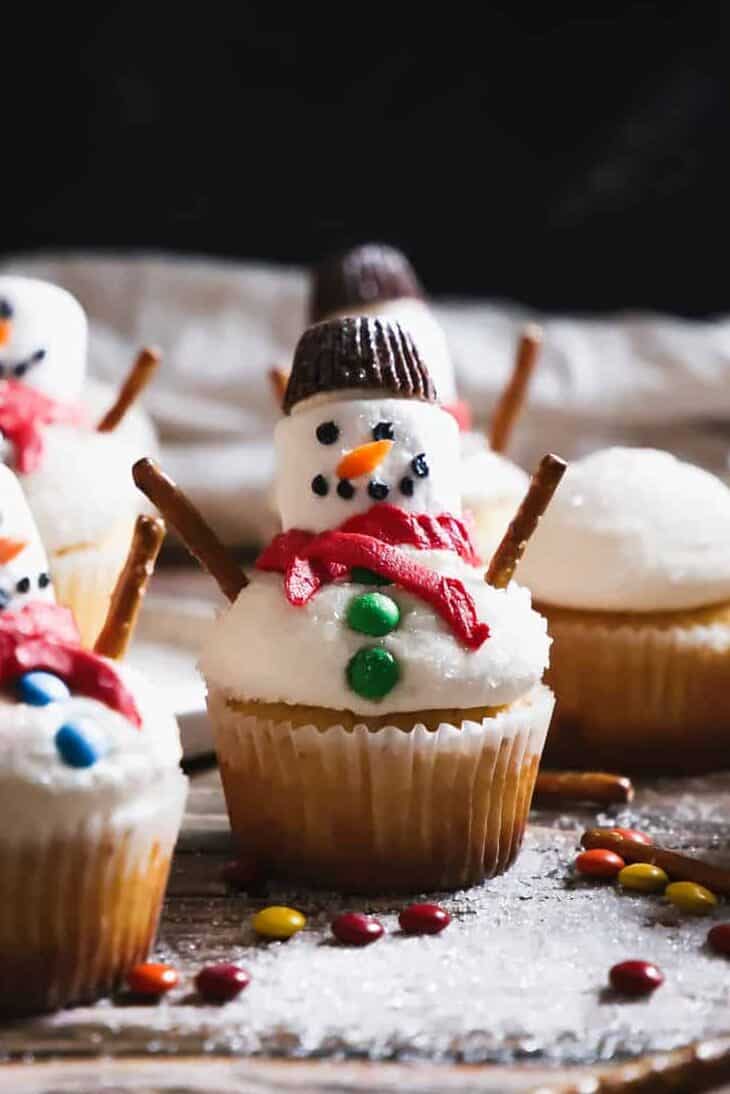 snowman cupcakes