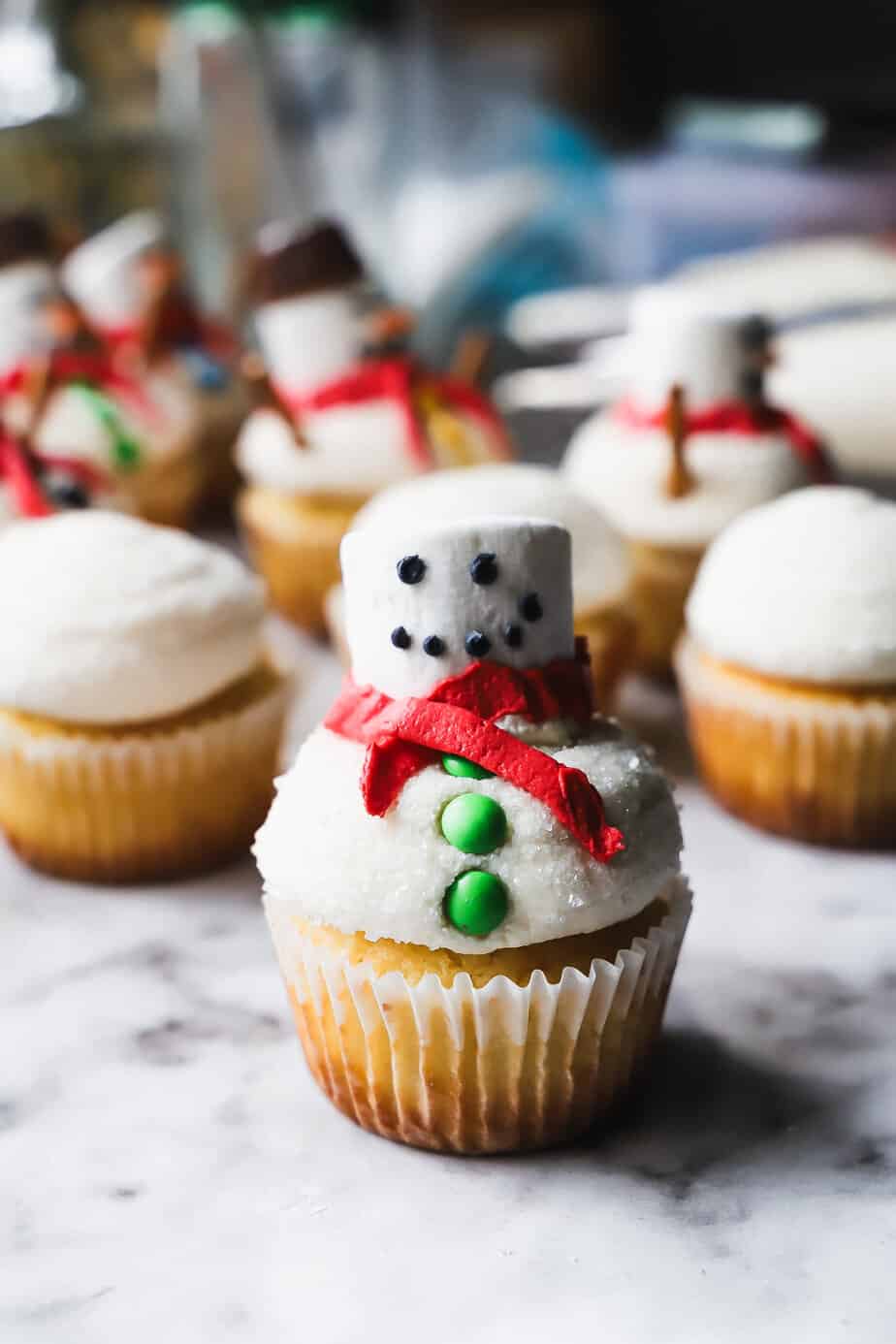snowman cupcakes step 7